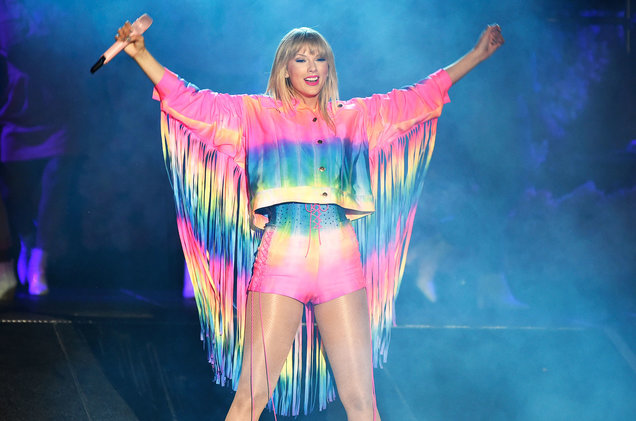 taylor-swift-2019-wango-tango-b-billboard-1548